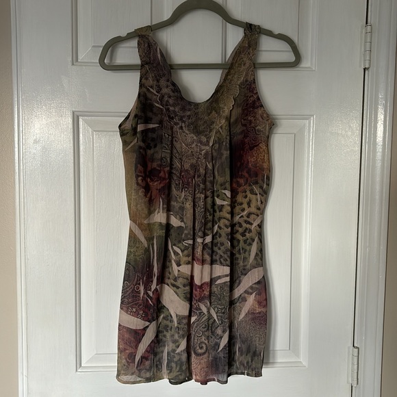 Summer Top - Picture 3 of 3